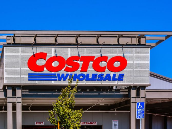 Job openings for cashiers, stock clerks, assistants, and others at Costco